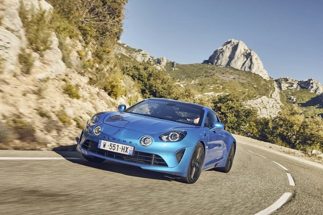 10 oto co dong co 4 xy-lanh manh nhat anh 8