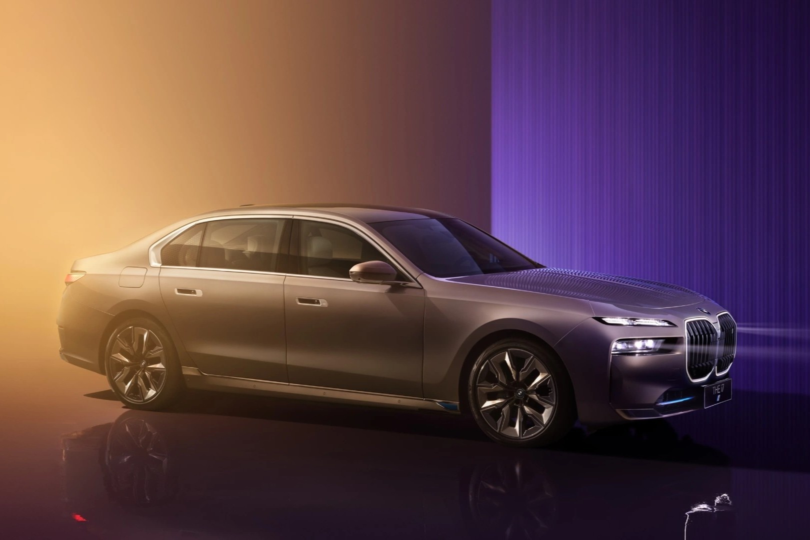 BMW 7-Series 2023 duoc ra mat tai Trung Quoc hinh anh