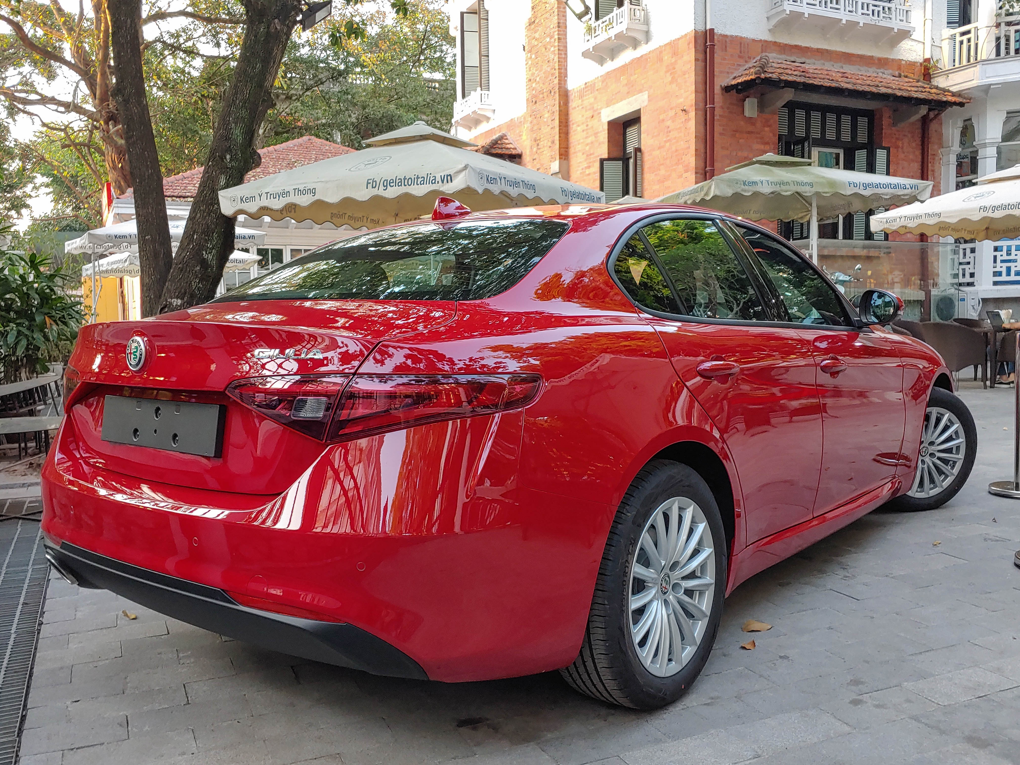 Alfa Romeo Giulia dau tien duoc nhap ve Viet Nam anh 2