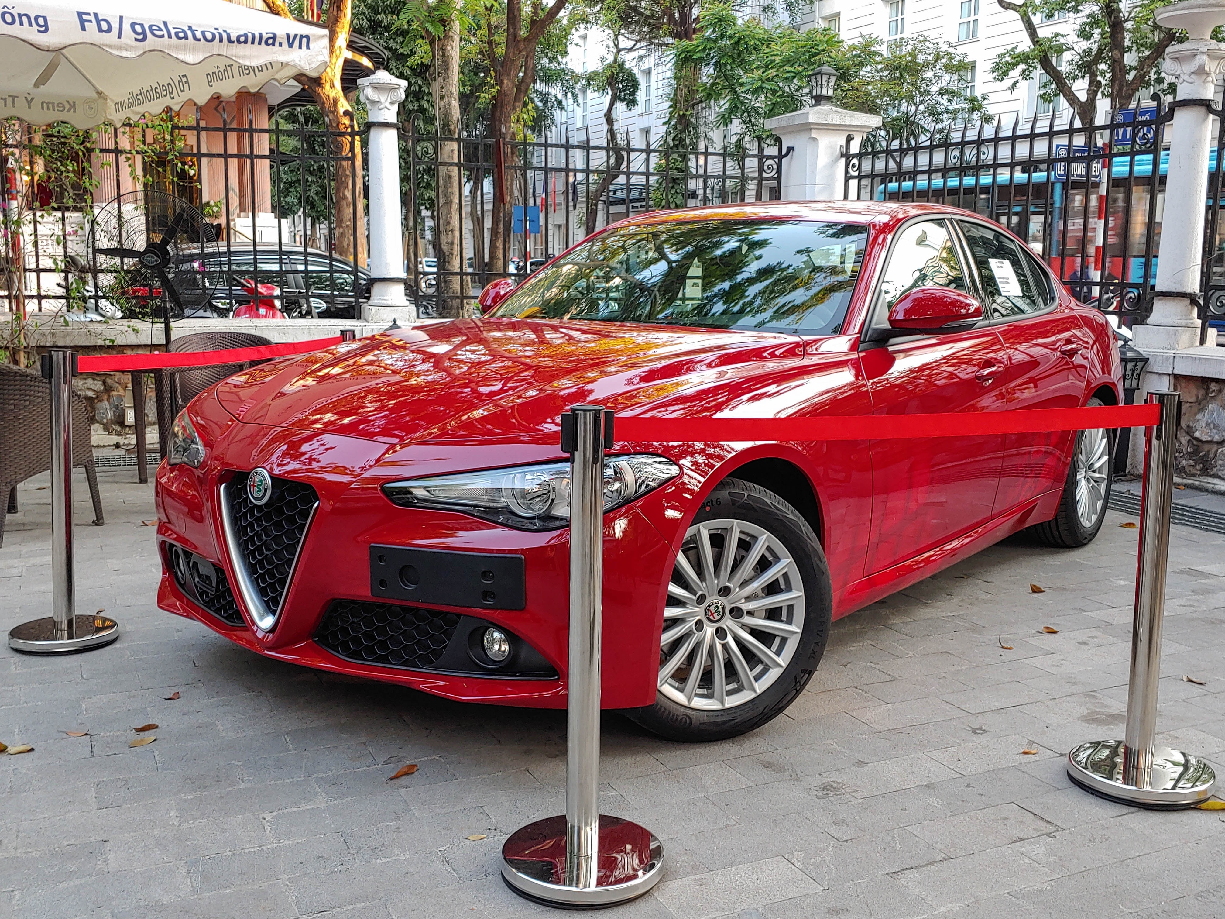 Sedan the thao Alfa Romeo Giulia xuat hien tai Viet Nam hinh anh
