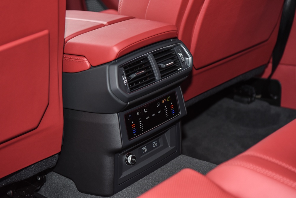 Lamborghini Urus doi 2022 dau tien ve Viet Nam anh 11