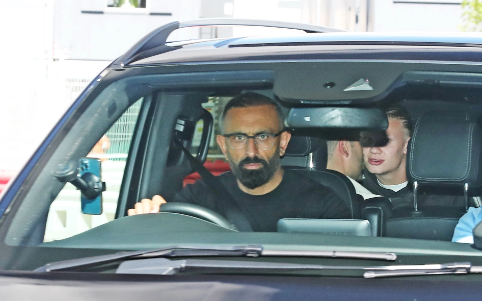 Erling Haaland den Manchester bang chuyen co anh 4