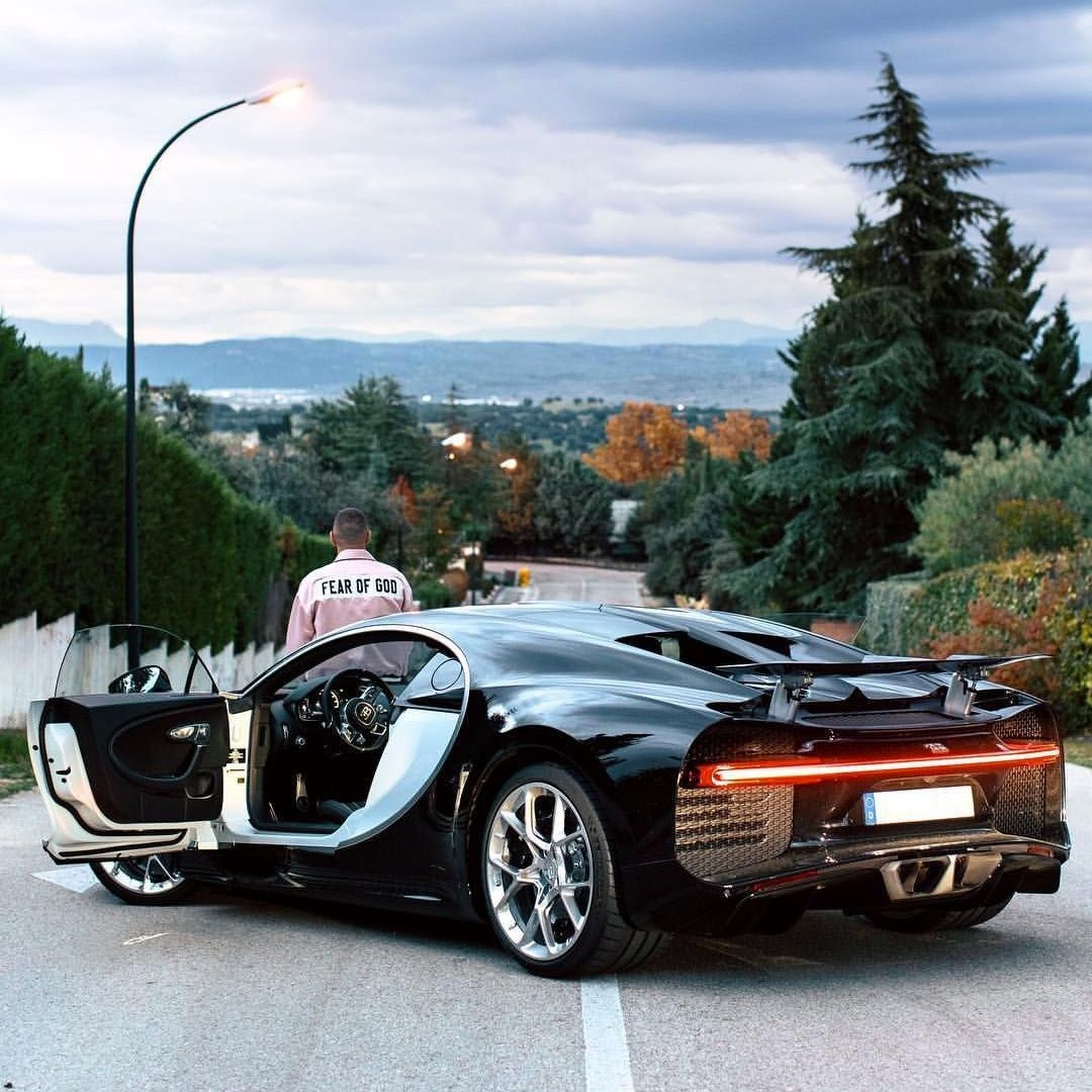 Dan xe cua cau thu Real Madrid vuot troi hon Liverpool anh 7