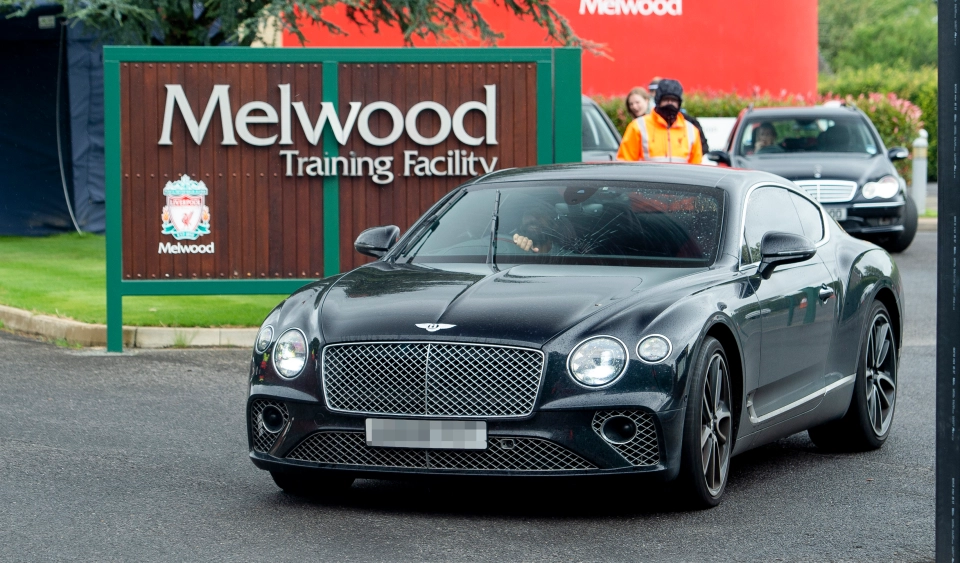 Dan xe cua cau thu Real Madrid vuot troi hon Liverpool anh 23