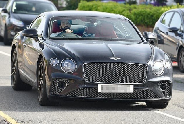 Dan xe cua cau thu Real Madrid vuot troi hon Liverpool anh 24