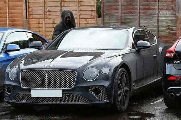 Dan xe cua cau thu Real Madrid vuot troi hon Liverpool anh 25