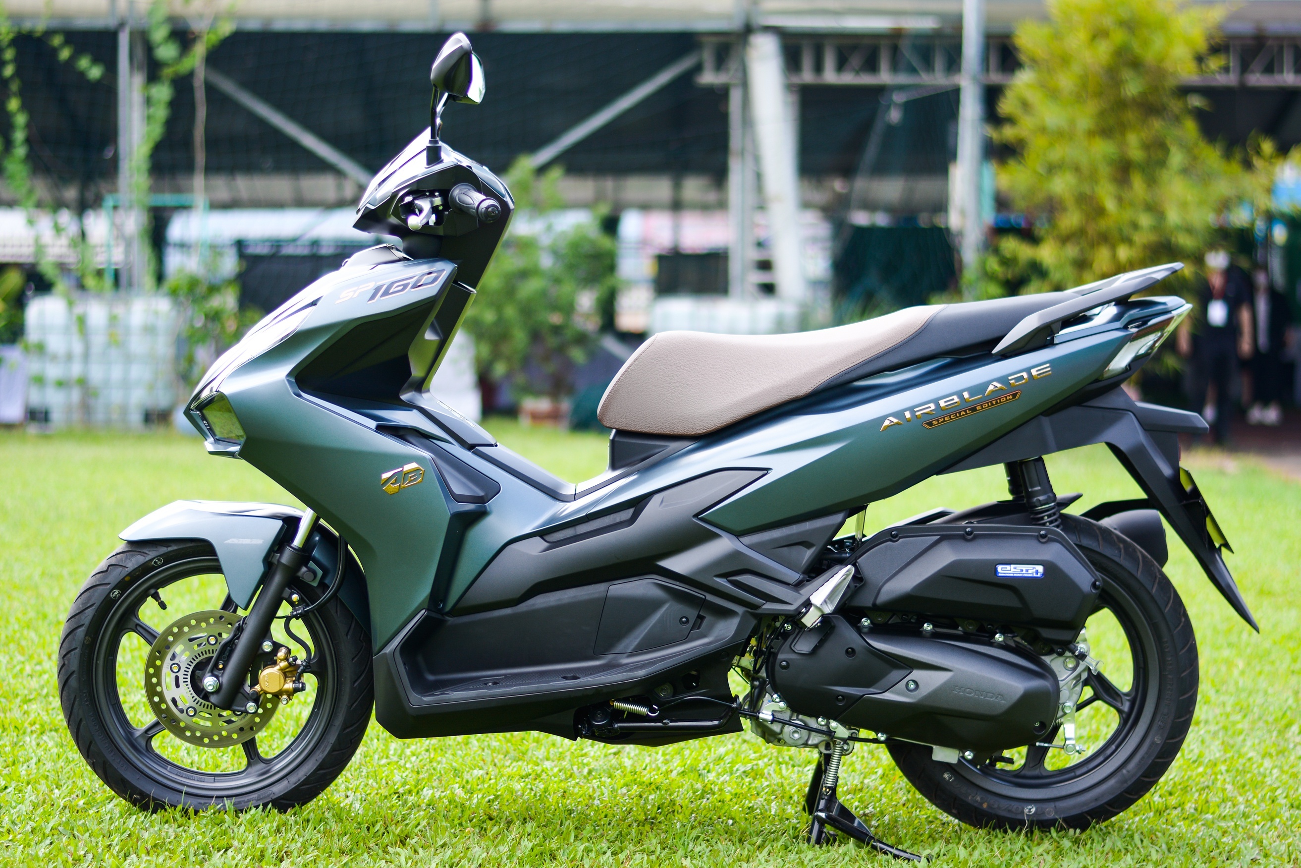 Yamaha NVX 155 anh 3