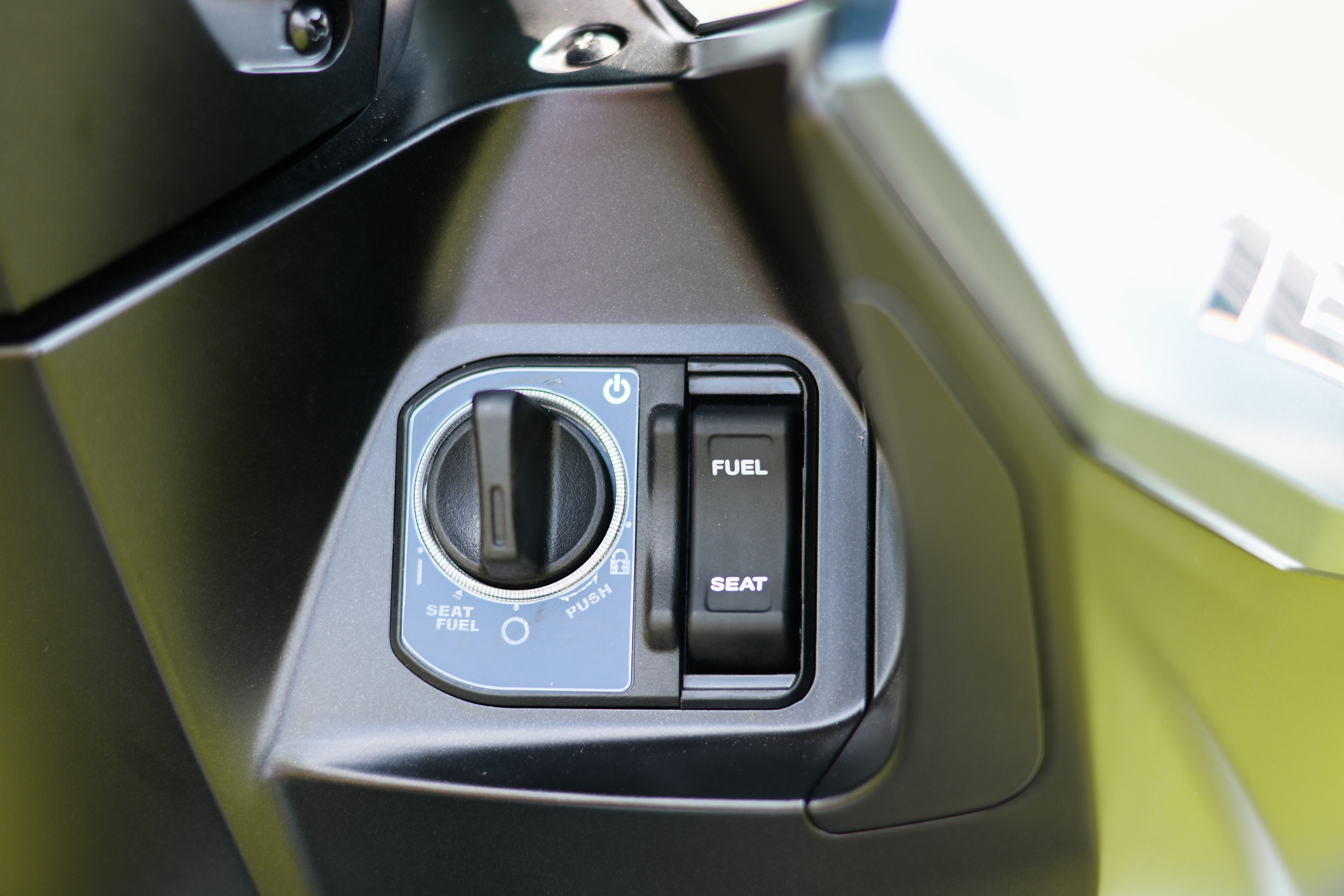 Honda Air Blade 160 co vuot troi hon Yamaha NVX 155? anh 5