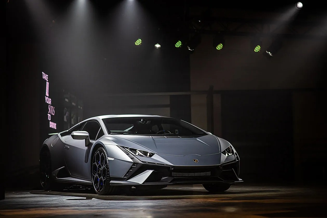 Lamborghini Huracan Tecnica ra mắt tại Thái Lan ảnh 4 Lamborghini Huracan Tecnica ra mat tai Thai Lan anh 4