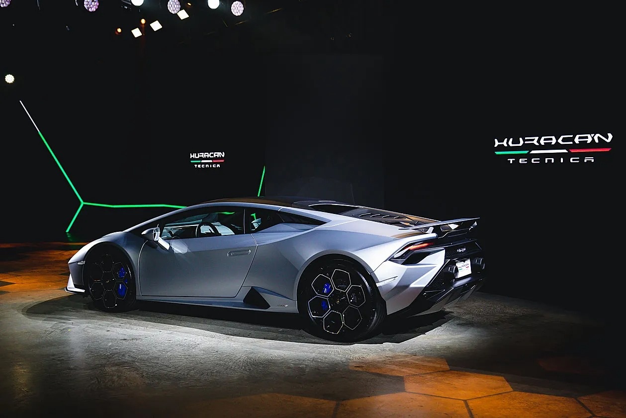 Lamborghini Huracan Tecnica ra mắt tại Thái Lan ảnh 9 Lamborghini Huracan Tecnica ra mat tai Thai Lan anh 9