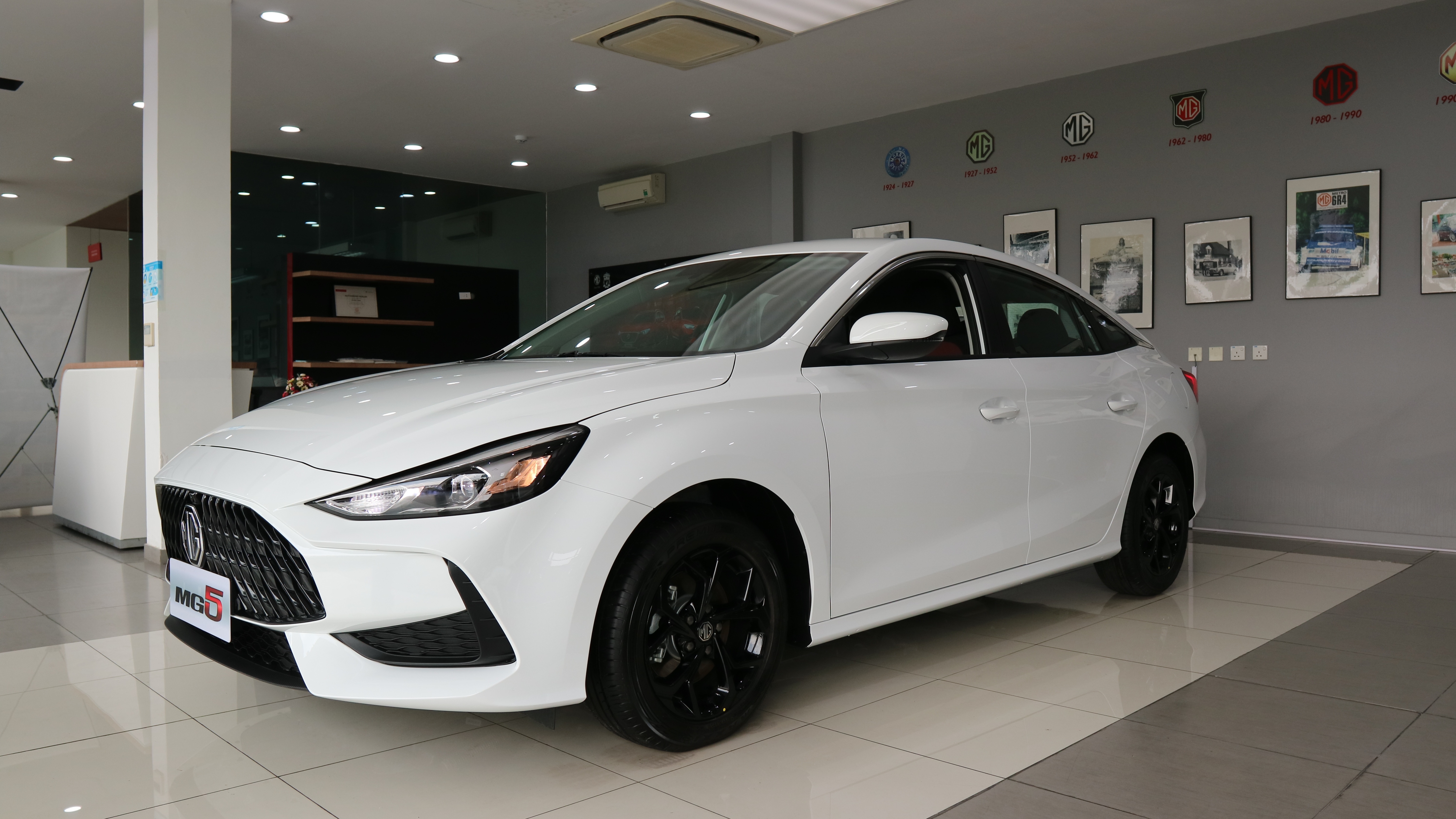 MG5 co them phien ban thap nhat,  gia 515 trieu dong anh 8