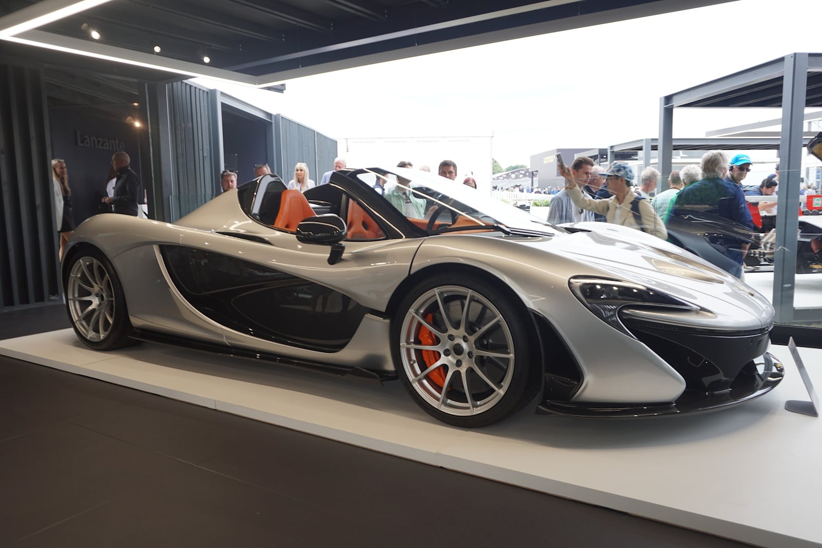 McLaren P1 Spider dau tien duoc ra mat anh 9
