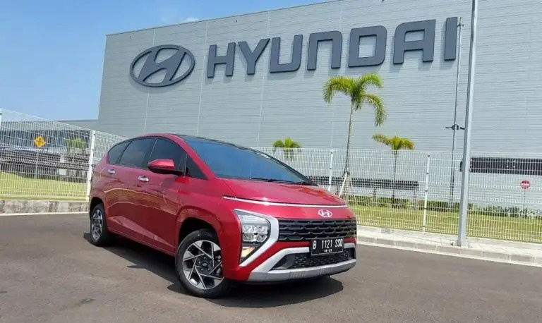 Hyundai Stargazer lap ky luc ban hang tai Indonesia hinh anh
