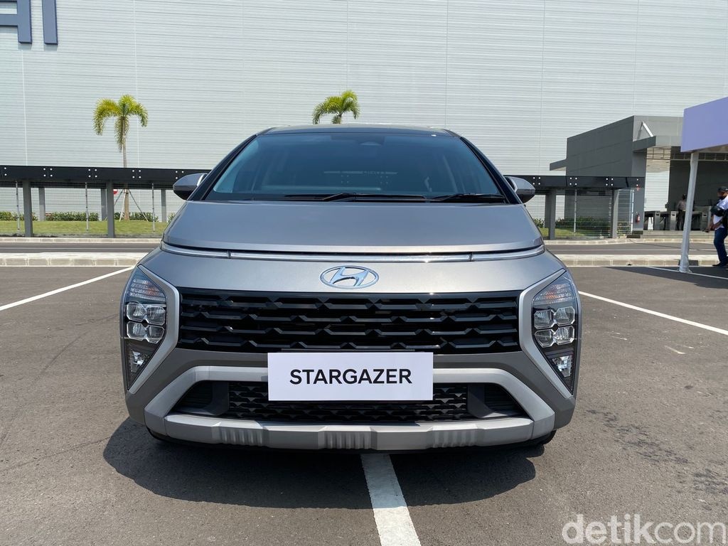Chi tiết Hyundai Stargazer vừa ra mắt tại Indonesia ảnh 1 Chi tiet Hyundai Stargazer vua ra mat tai Indonesia anh 1