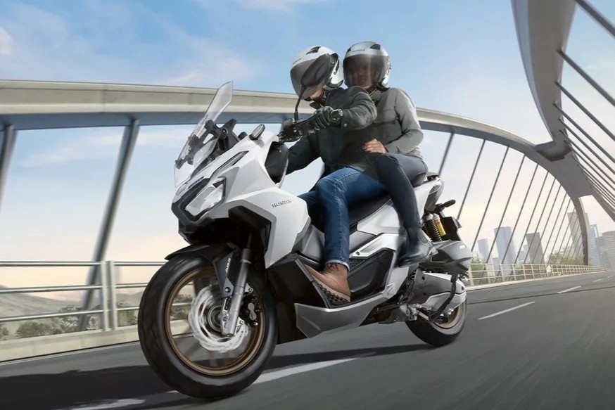 So sánh Aprilia SR GT 200 và Honda ADV 160 ảnh 2 So sanh Aprilia SR GT 200 va Honda ADV 160 anh 2