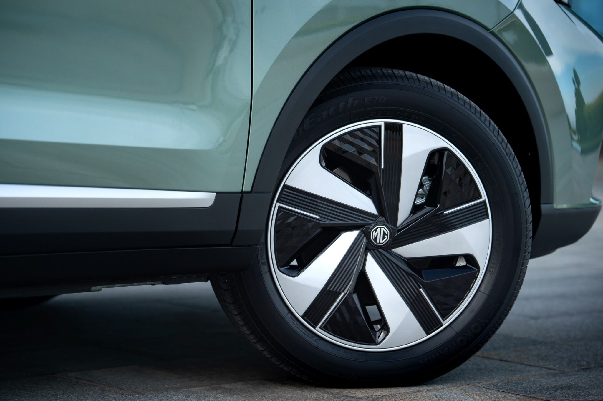 Chi tiết MG VS HEV vừa ra mắt tại Thái Lan ảnh 14 Chi tiet MG VS HEV vua ra mat tai Thai Lan anh 14