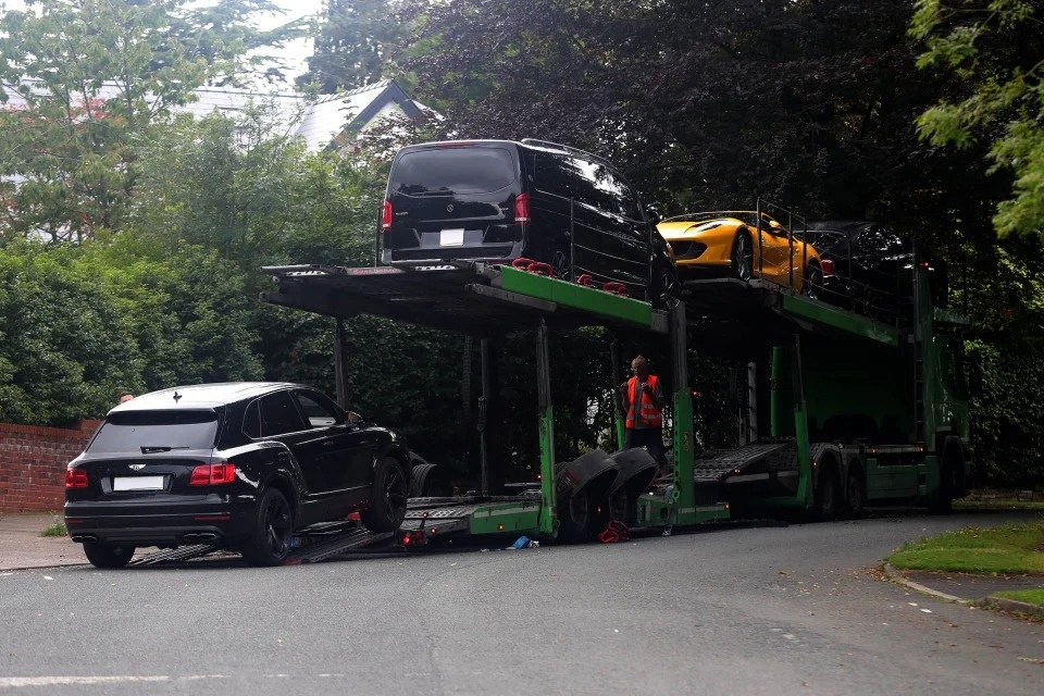 Dan sieu xe cua Paul Pogba roi Manchester de den Turin anh 2