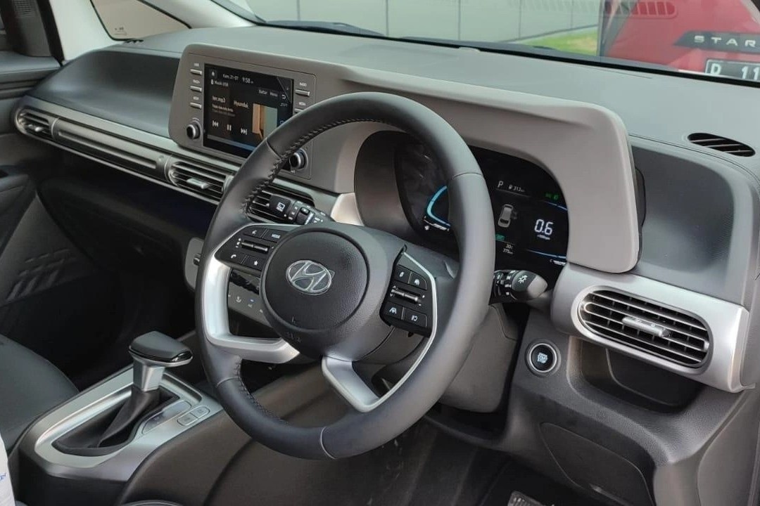 Xe Han sap ra mat anh 3