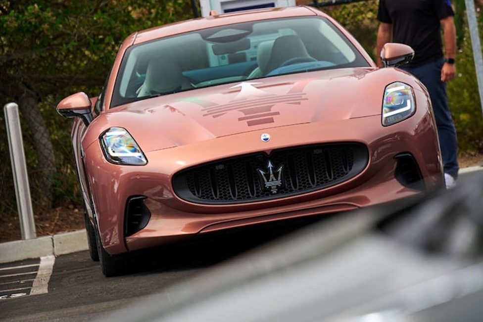 Sieu xe dien Maserati GranTurismo Folgore lo dien truoc ngay ra mat hinh anh