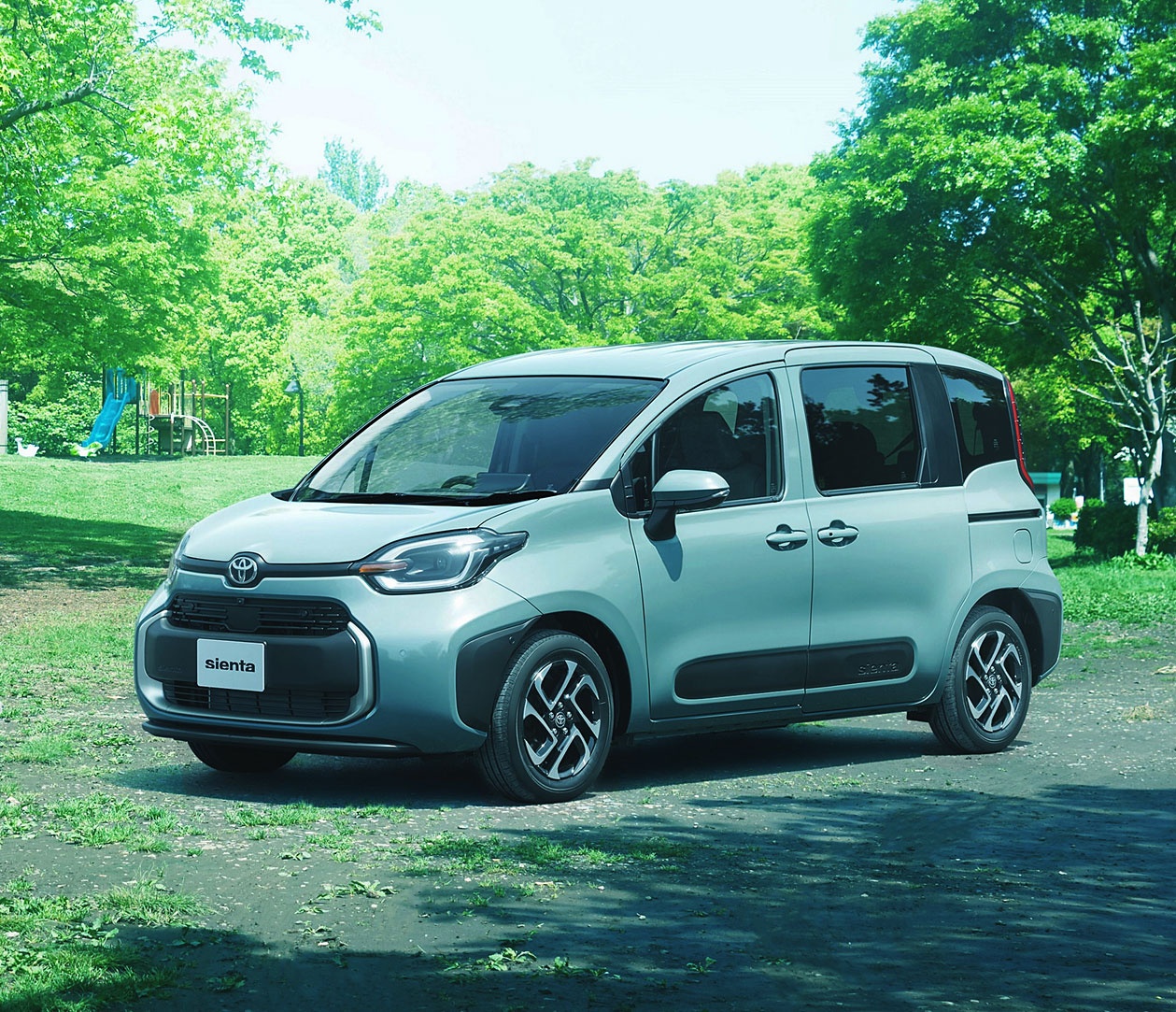 Toyota Sienta 2022 ra mat anh 1