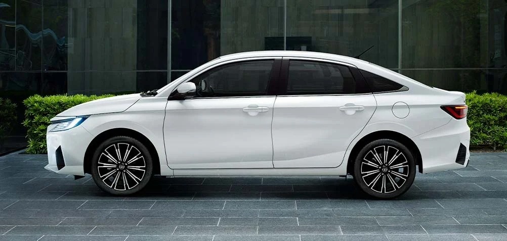 Oto moi sap ra mat anh 7