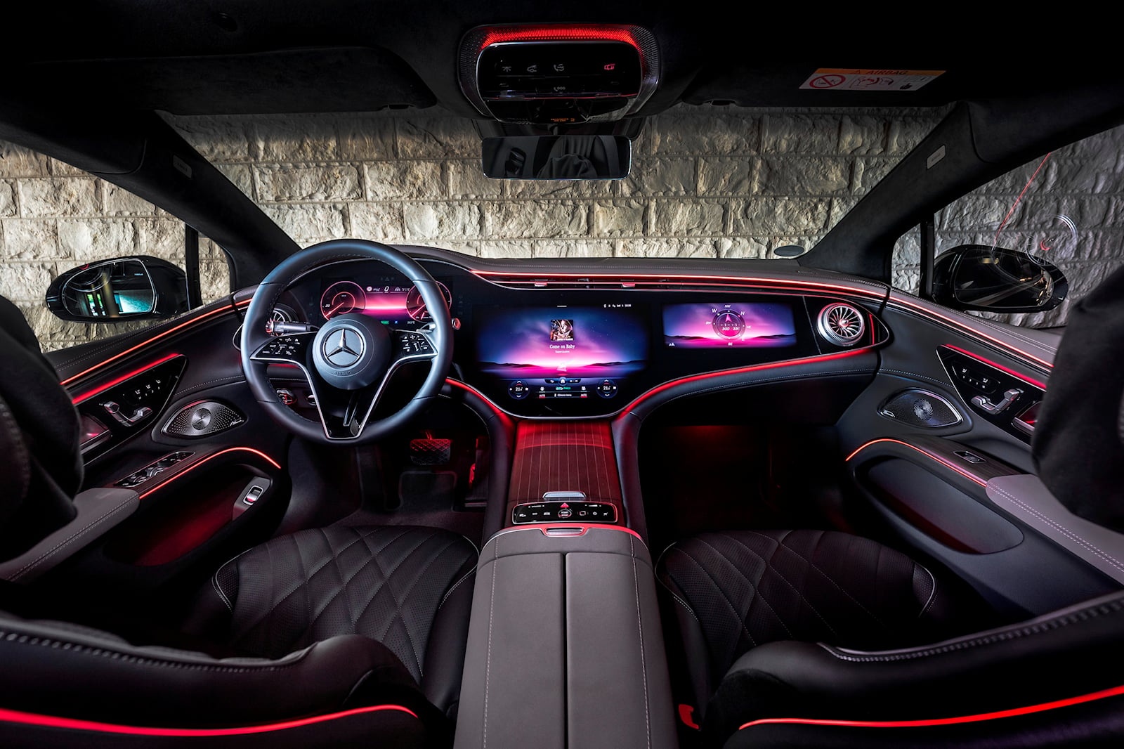 Cuu thiet ke Apple: 'Man hinh tren oto chi la xu huong nhat thoi' hinh anh