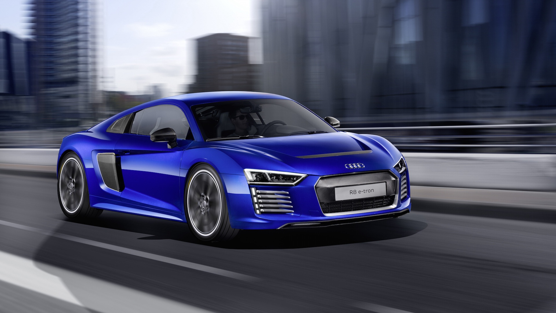 Audi R8 chay dien anh 1