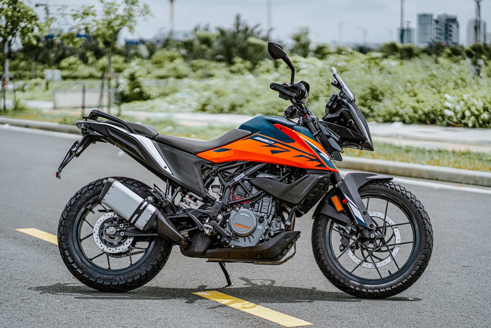 KTM 390 Adventure 2022 gia 236 trieu dong tai Viet Nam hinh anh