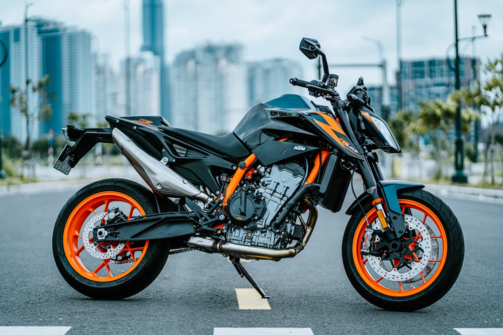 Anh KTM 890 Duke R anh 11