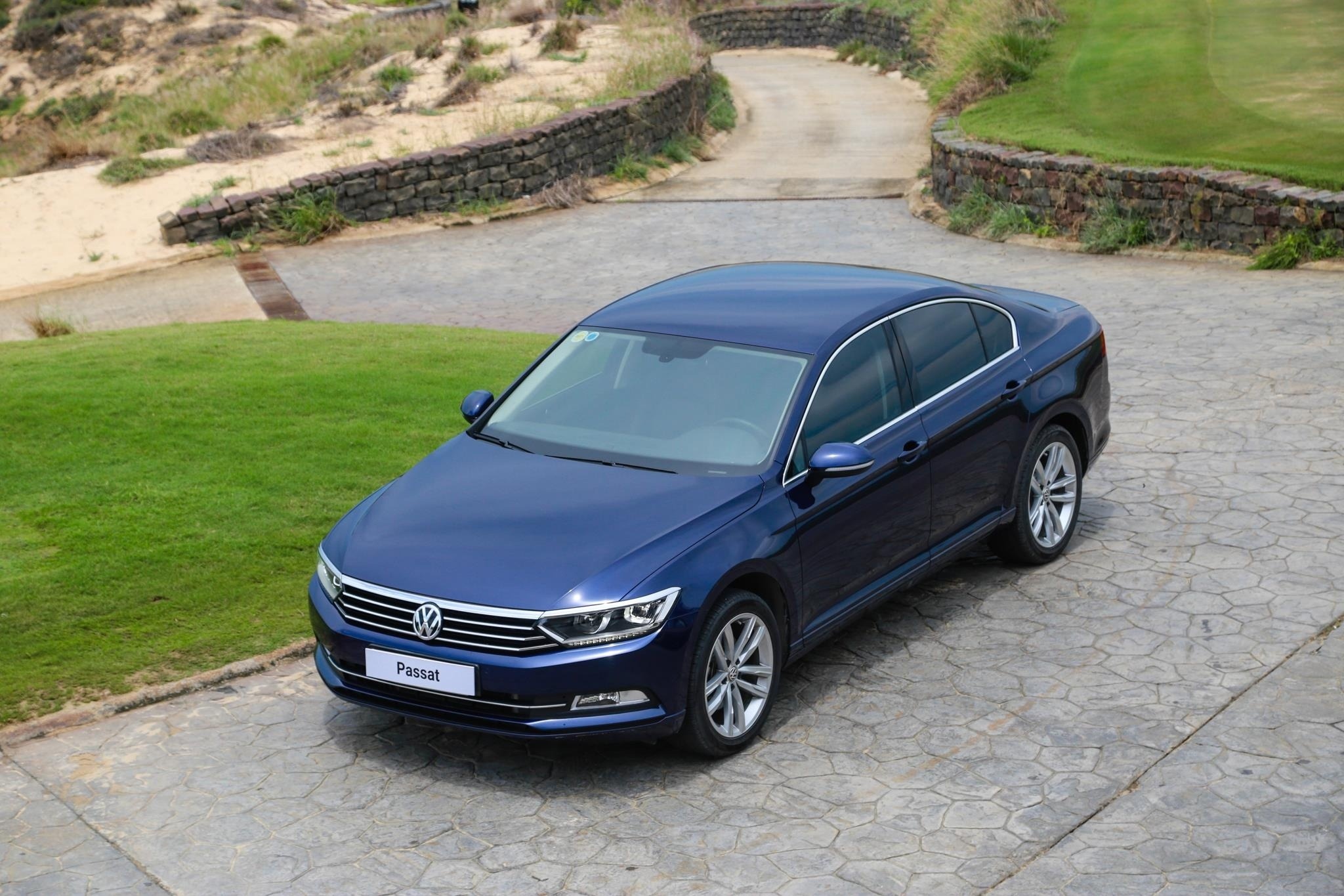 Nhung mau sedan phu hop voi de xuat oto cong vu moi hinh anh