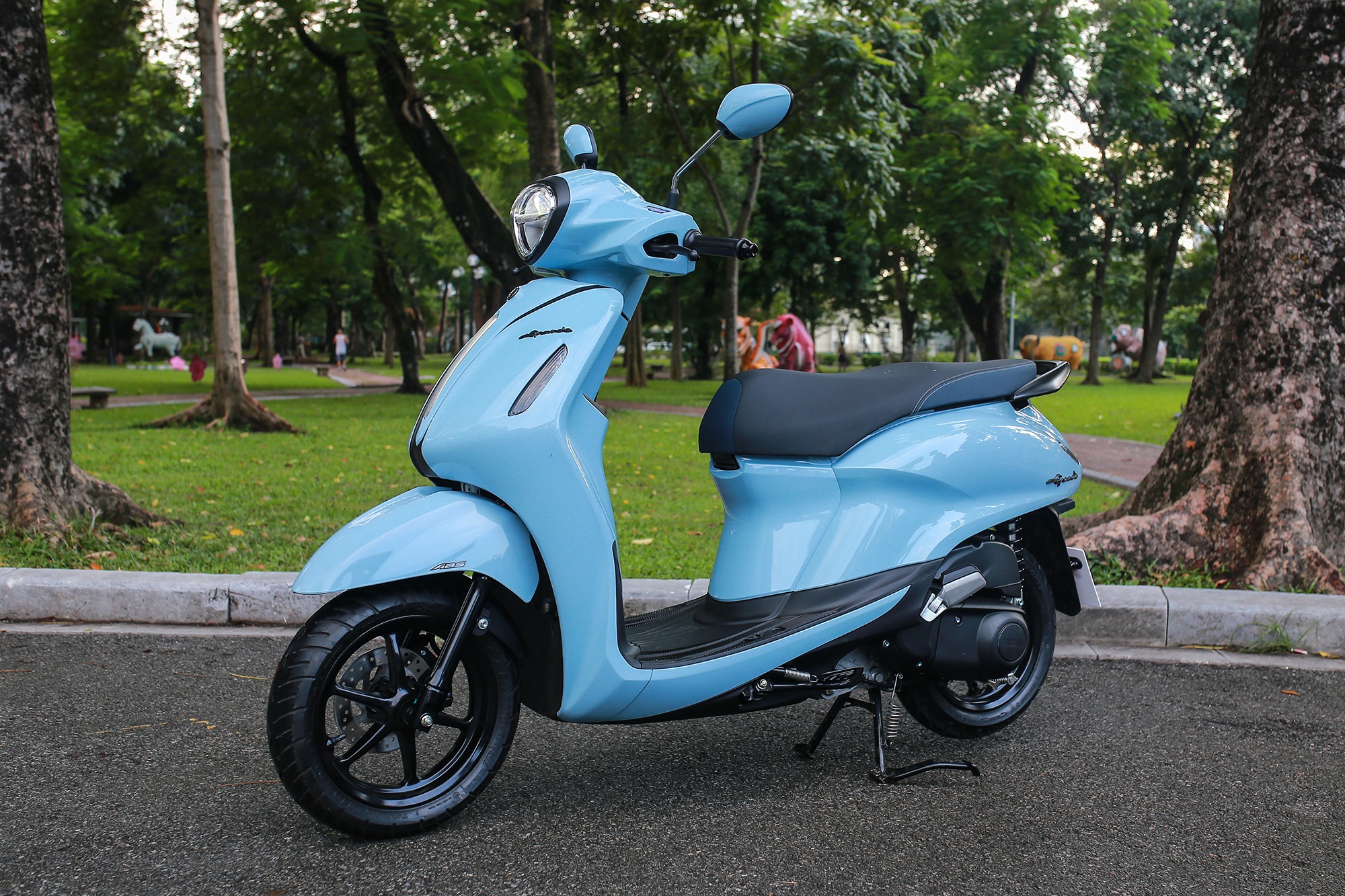 Tam gia 40-50 trieu dong, chon Yamaha Grande hay Honda Lead? hinh anh