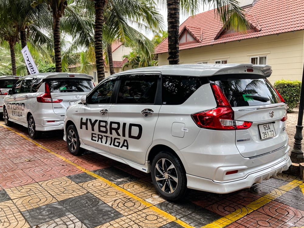 Suzuki Ertiga Hybrid 2022 anh 4