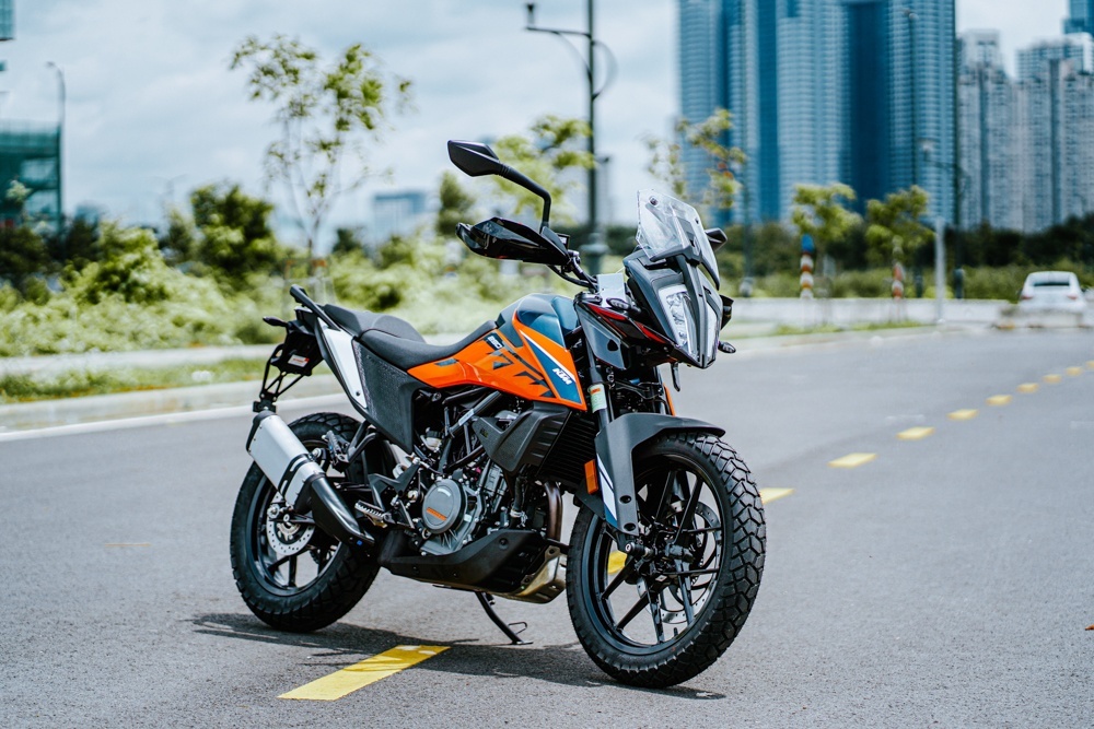 Nhung lua chon moto viet da trong tam gia 200 trieu dong hinh anh