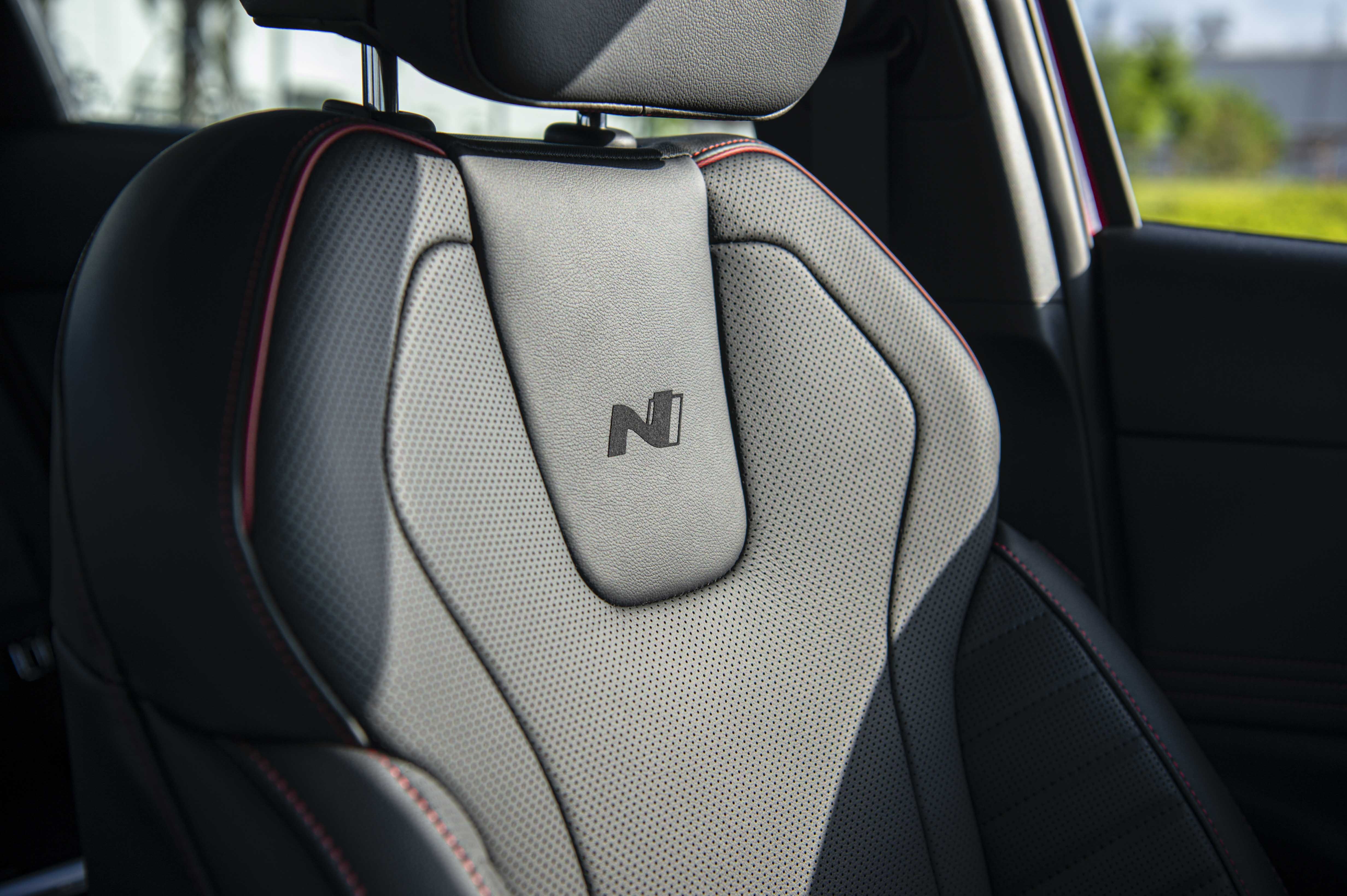 Chi tiet Hyundai Elantra 2023 anh 30