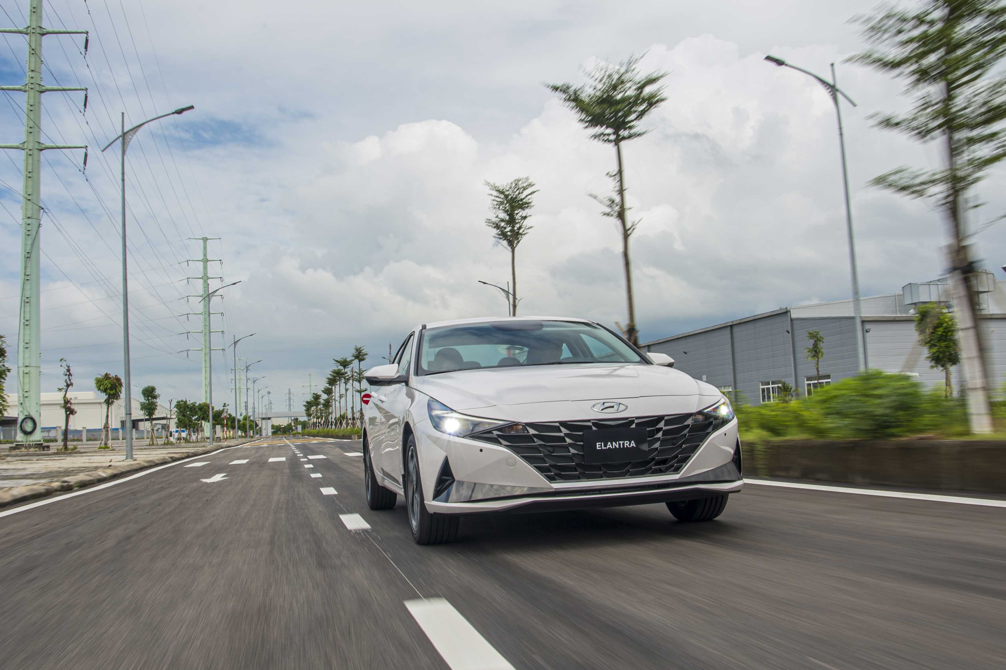 Chi tiet Hyundai Elantra 2023 anh 44