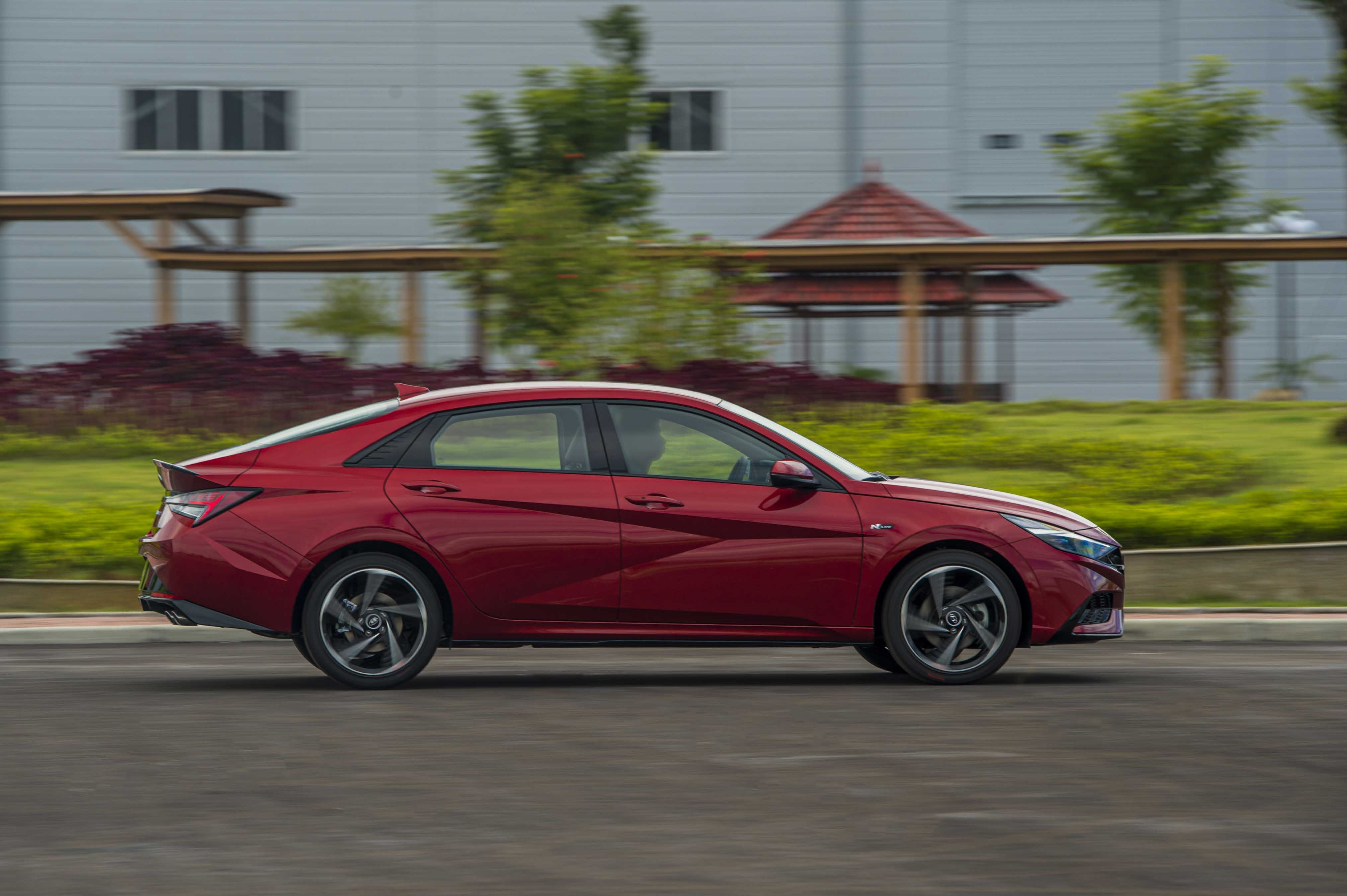 Chi tiet Hyundai Elantra 2023 anh 40
