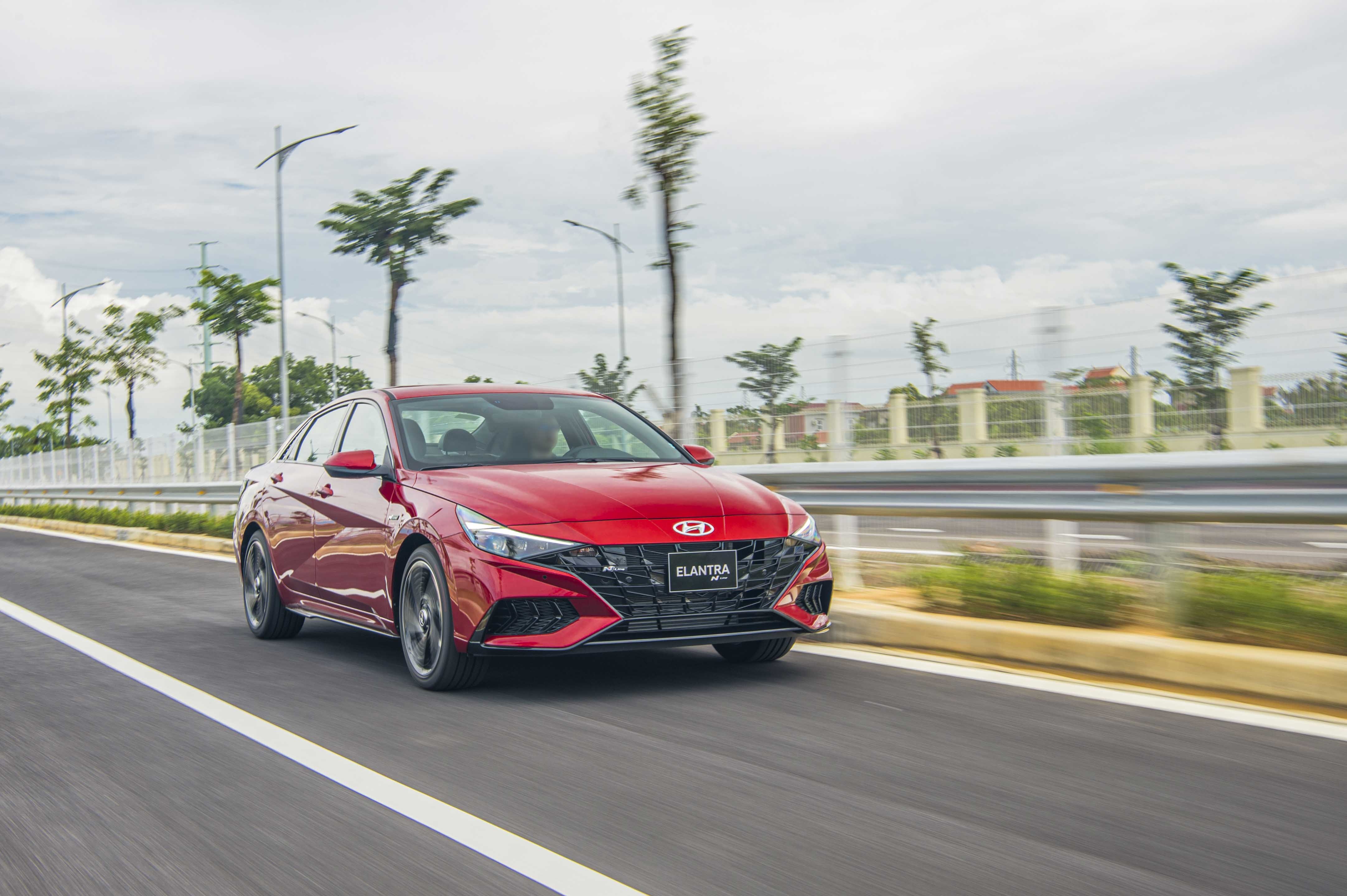 Chi tiet Hyundai Elantra 2023 anh 38