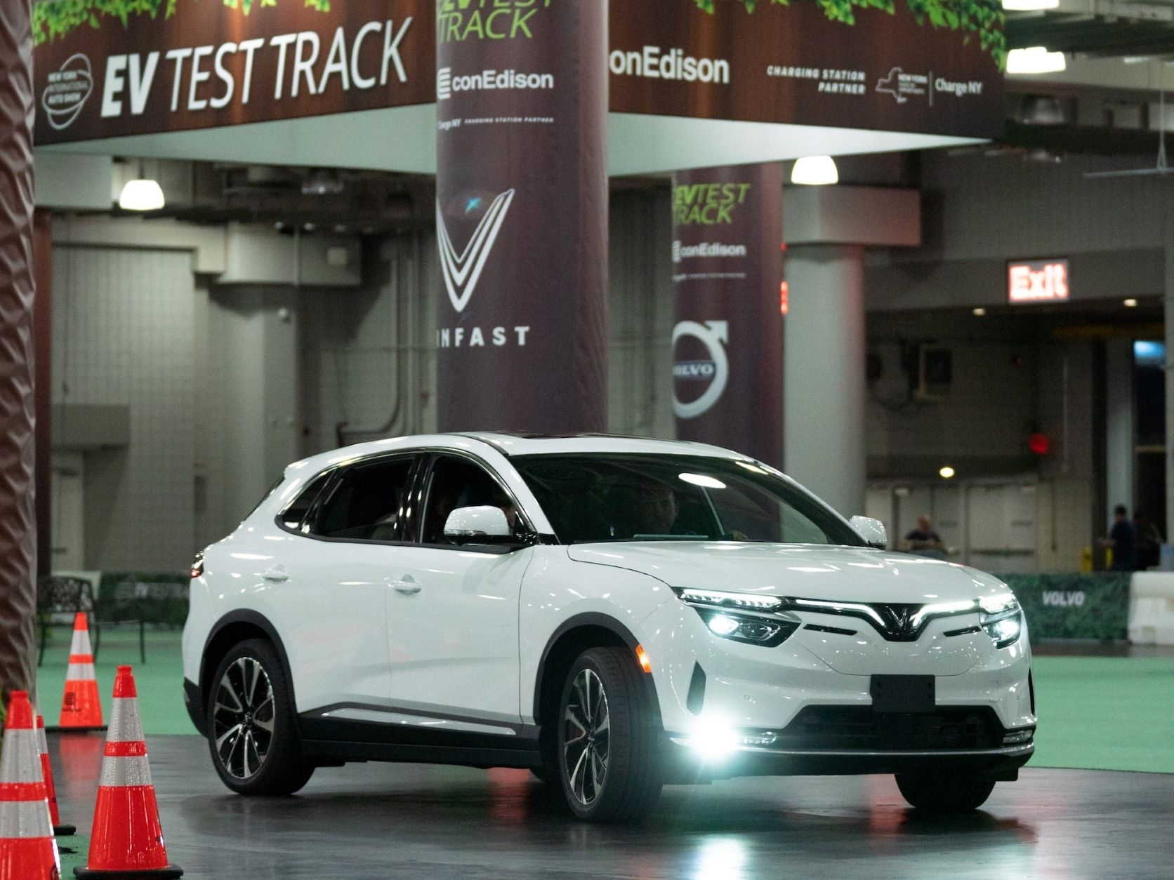 SUV dien moi ra mat anh 16