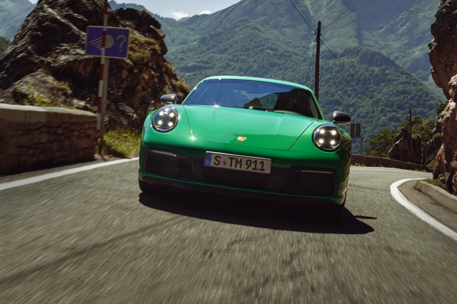 Porsche 911 Carrera T 2023 anh 3