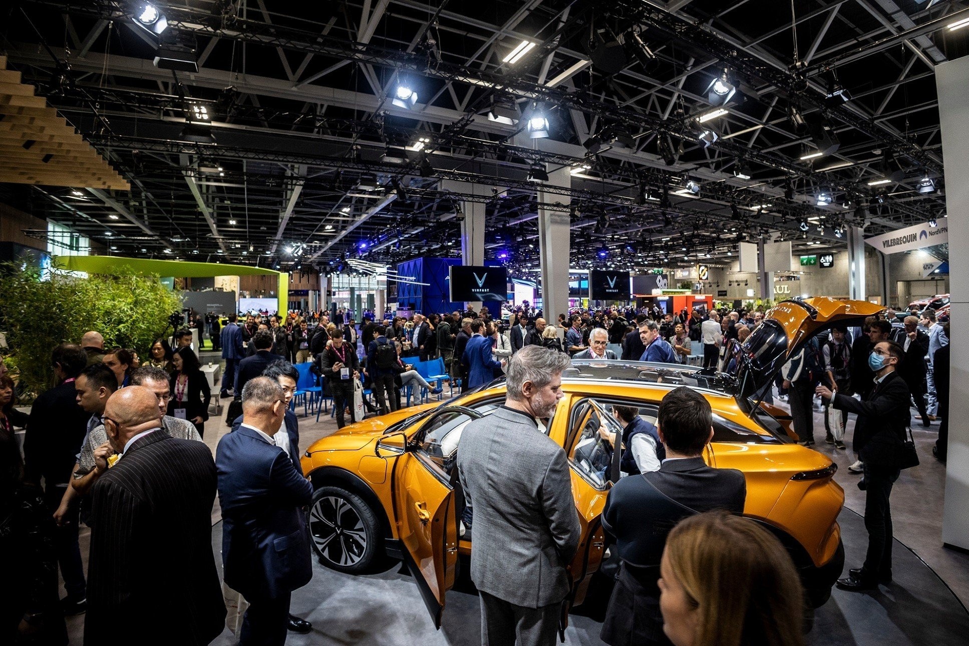 VinFast tai Paris Motor Show anh 1