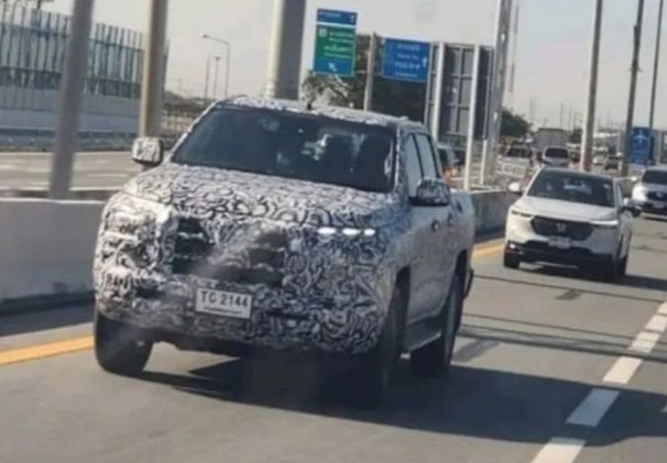 Mitsubishi Triton the he moi chay thu, sap ra mat Dong Nam A hinh anh