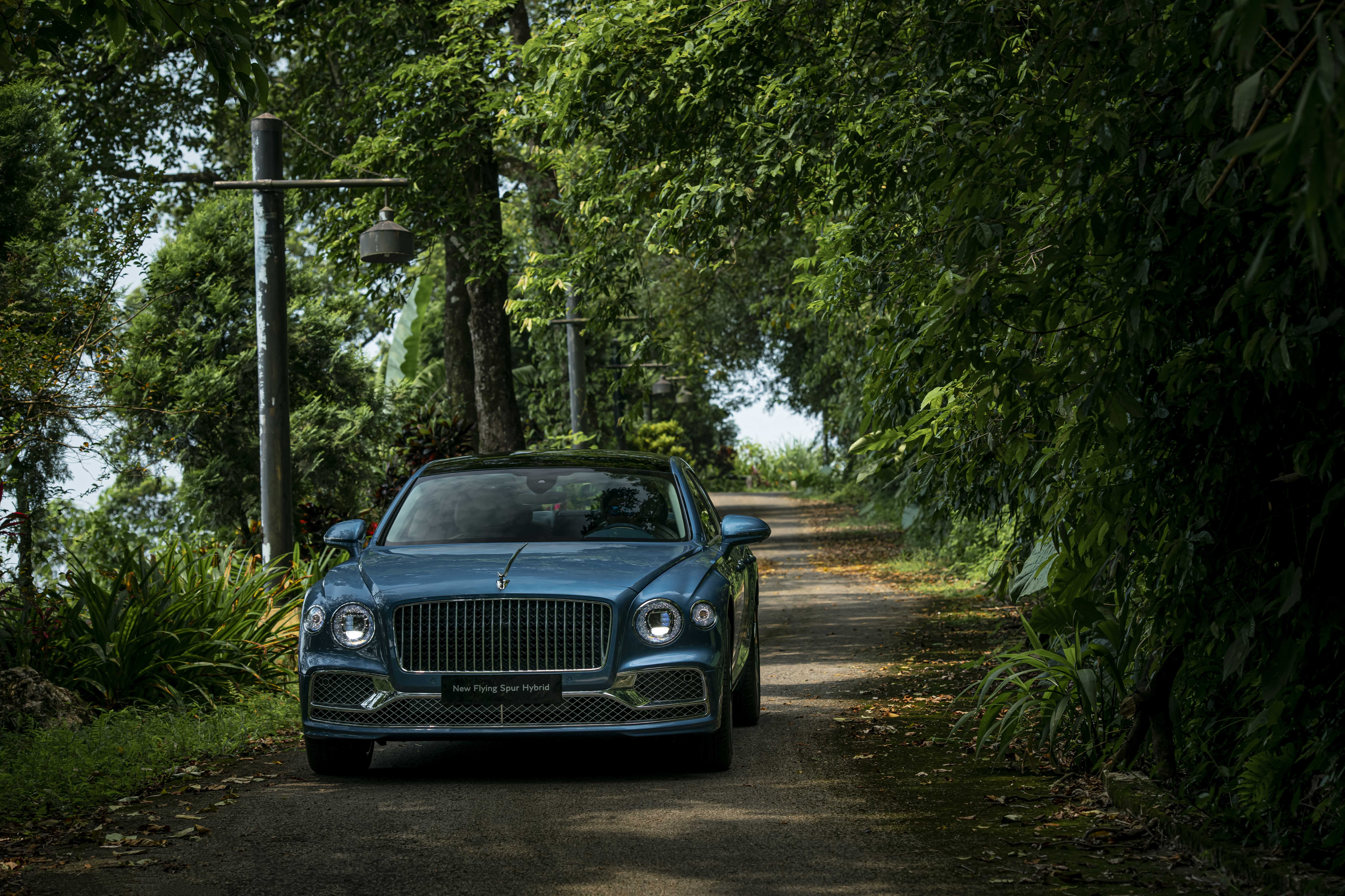 Ảnh Bentley Flying Spur Hybrid ảnh 2 Anh Bentley Flying Spur Hybrid anh 2