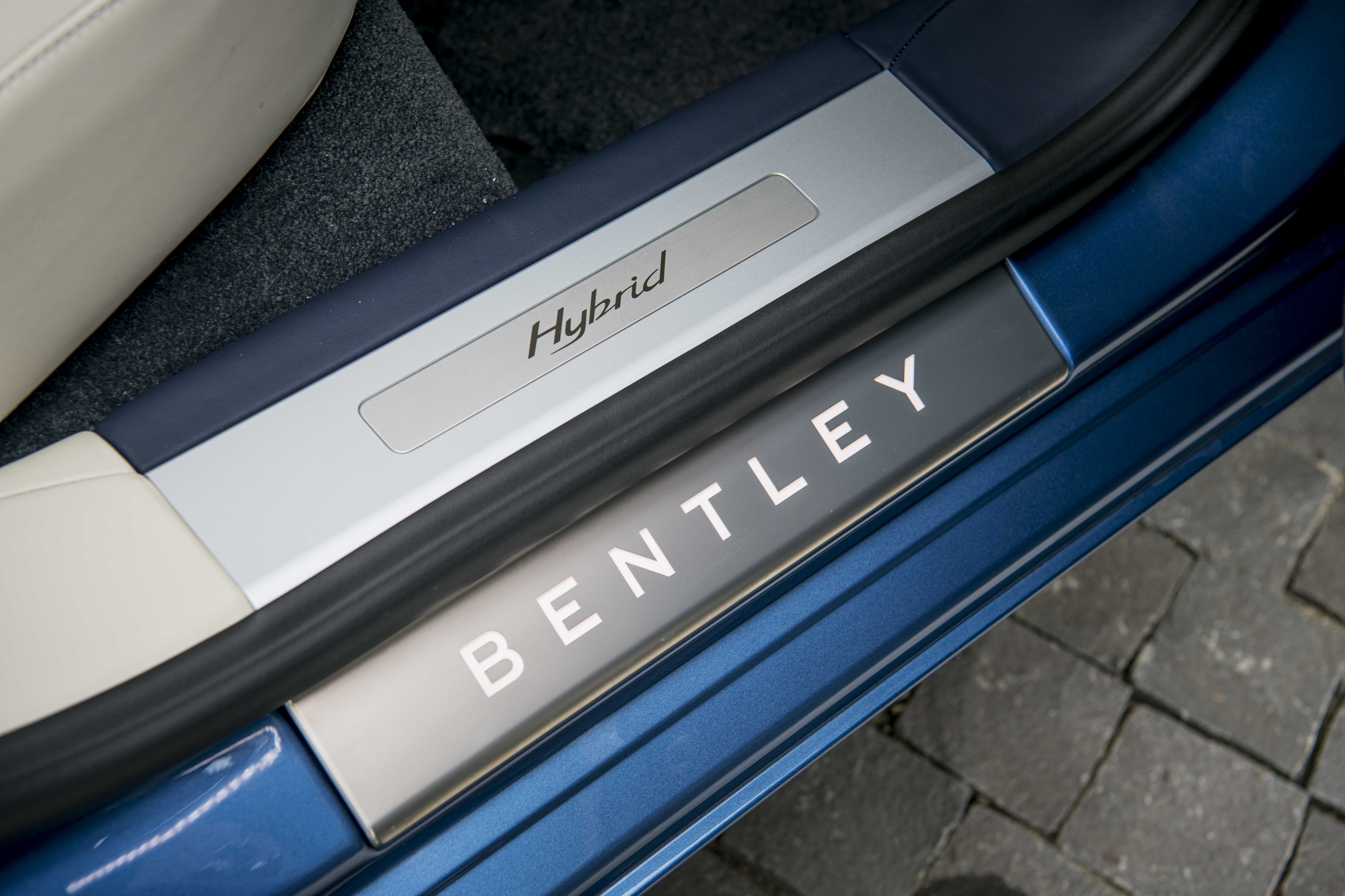 Ảnh Bentley Flying Spur Hybrid ảnh 13 Anh Bentley Flying Spur Hybrid anh 13