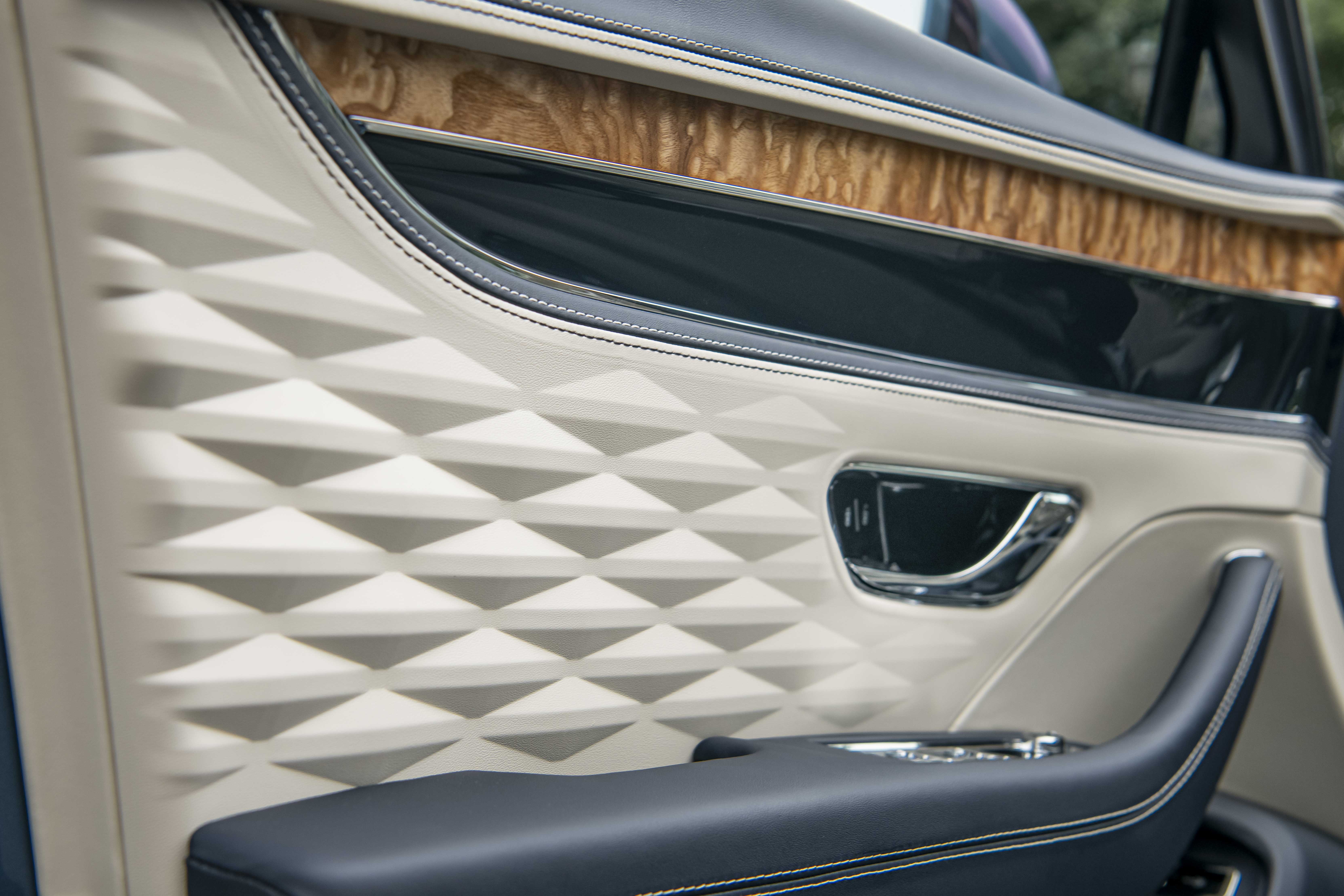 Ảnh Bentley Flying Spur Hybrid ảnh 6 Anh Bentley Flying Spur Hybrid anh 6