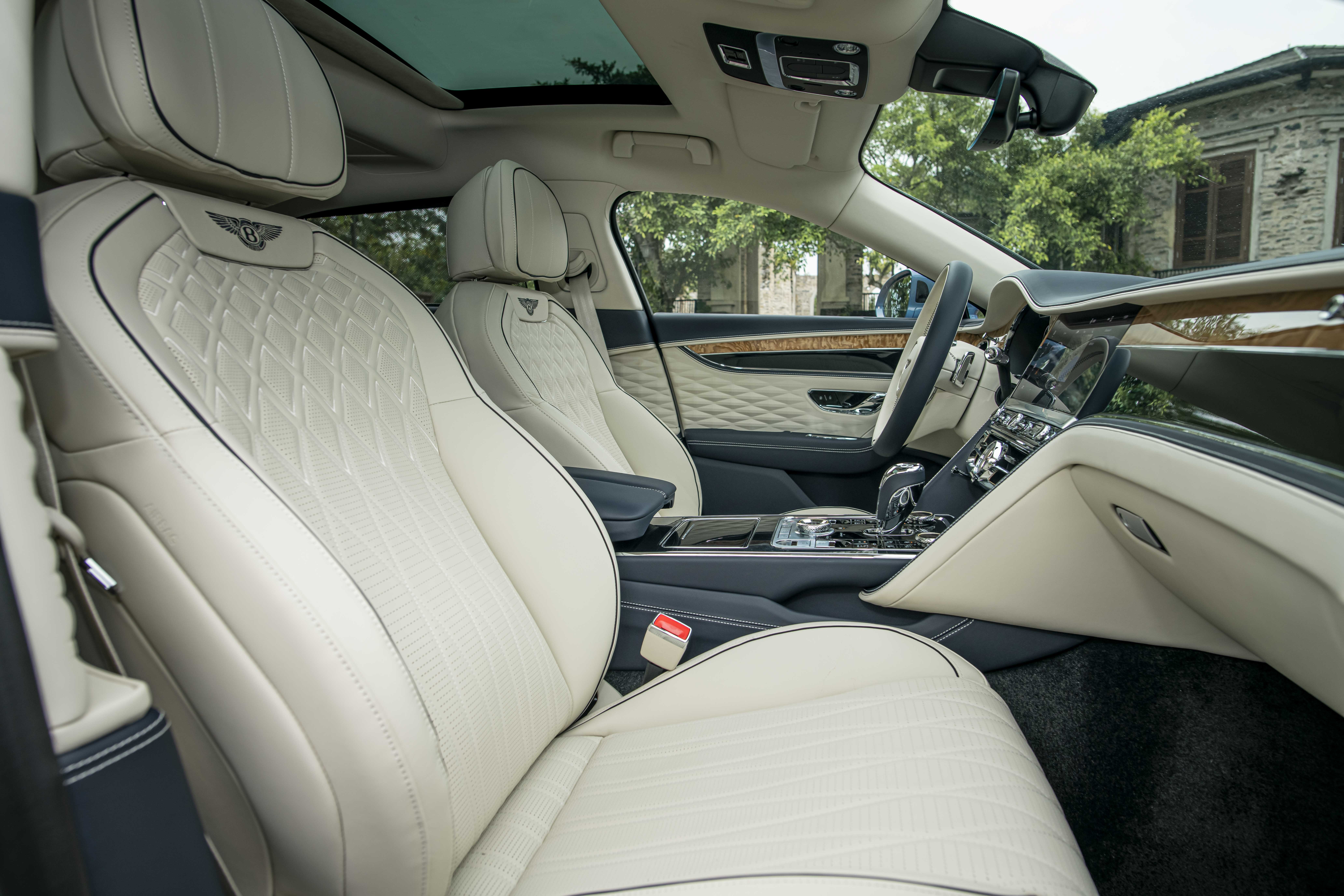 Ảnh Bentley Flying Spur Hybrid ảnh 5 Anh Bentley Flying Spur Hybrid anh 5