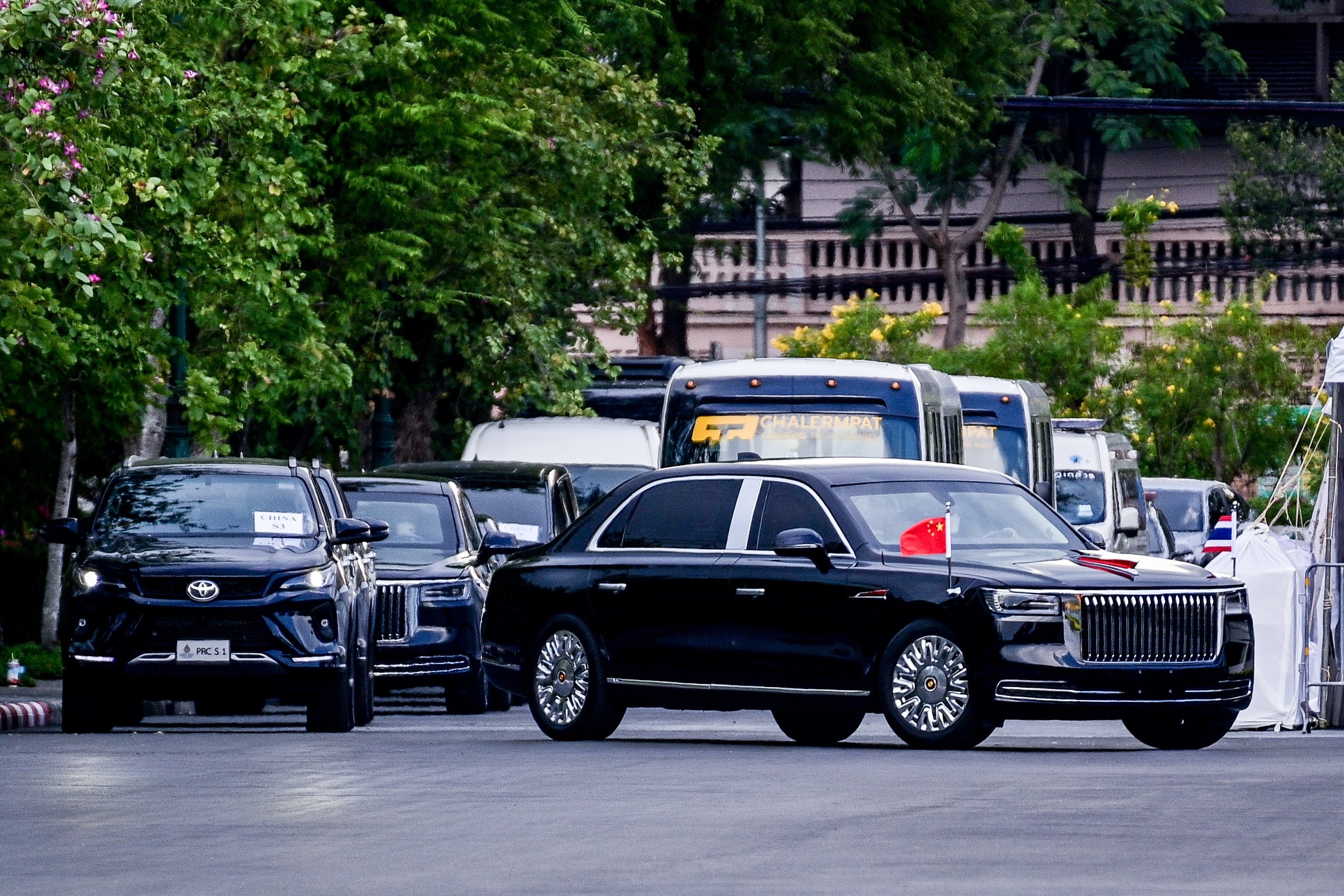 Chiec limousine cua ong Tap anh 2