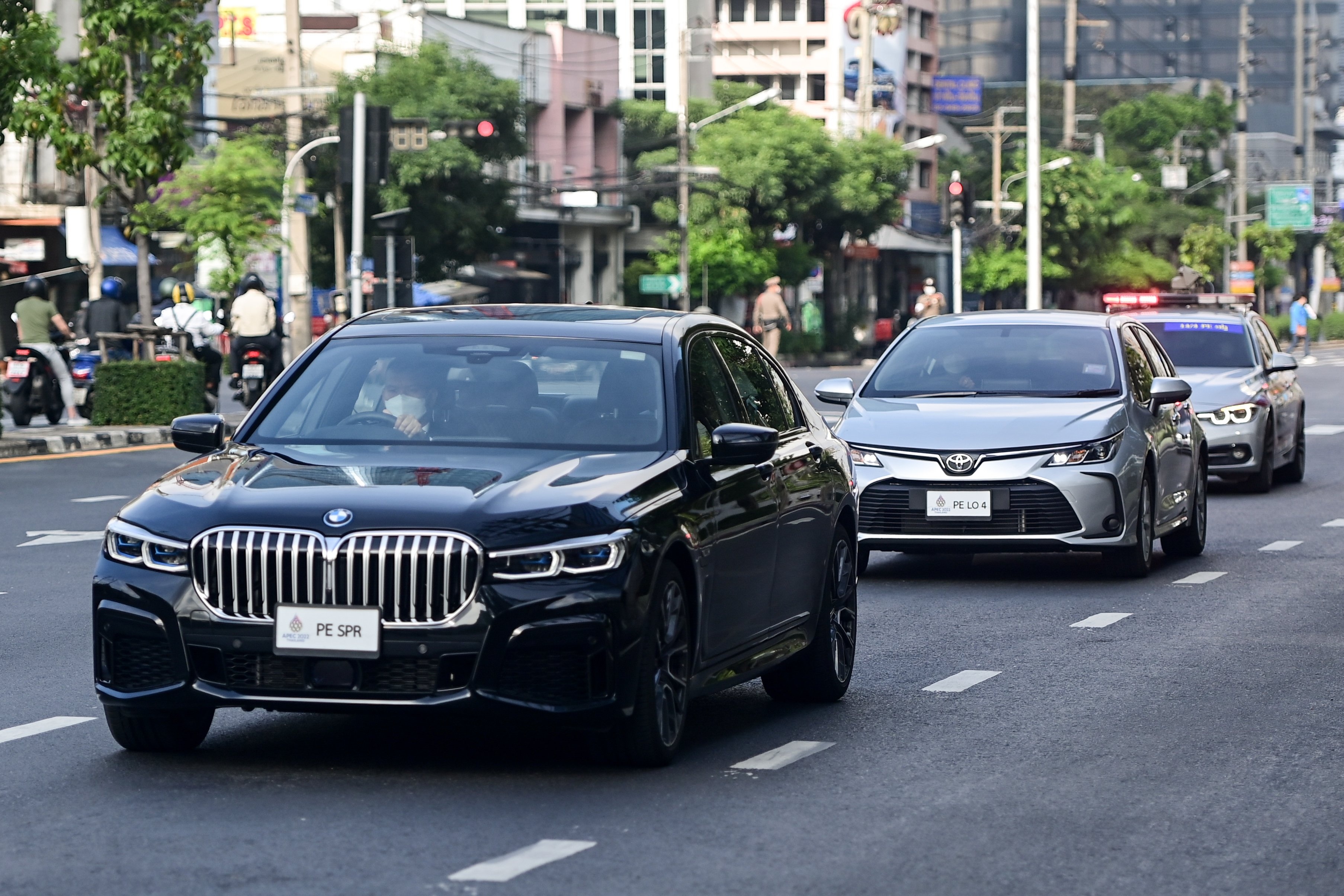 Chiec limousine cua ong Tap anh 9