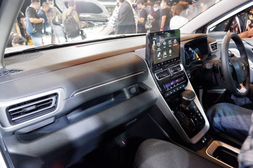 Toyota Innova moi ra mat anh 6