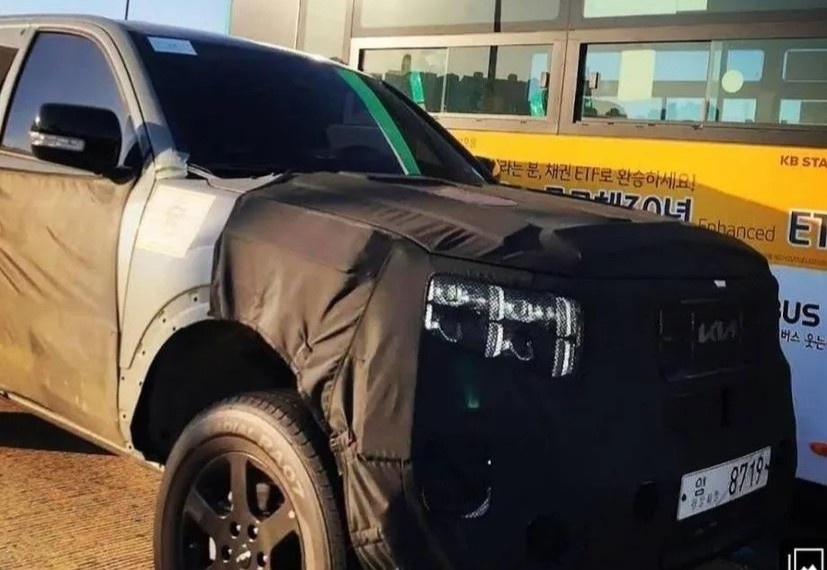 Kia sap ra mat mau ban tai dau tien hinh anh