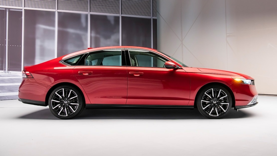 Honda Accord vs Toyota Camry ảnh 4 Honda Accord vs Toyota Camry anh 4